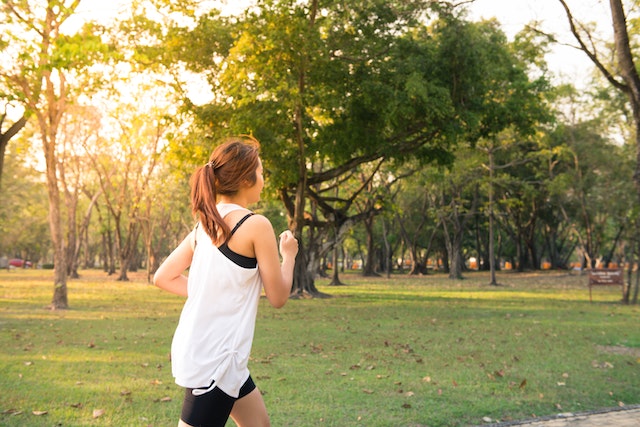 每天跑步多久能减肥?跑步减肥要注意什么